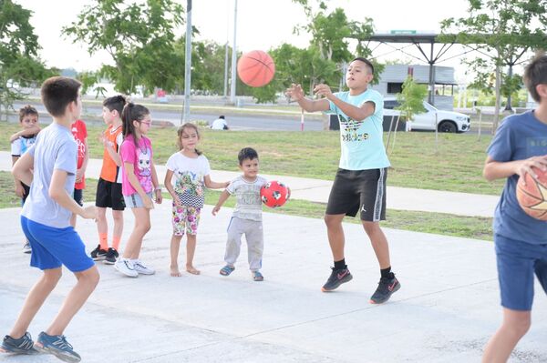 Verano Deportivo recibió a 300 niños y niñas en la Costanera de Asunción - .::Agencia IP::.