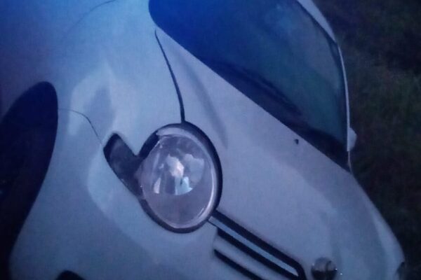 Asaltan a conductor de Bolt y luego abandonan vehículo