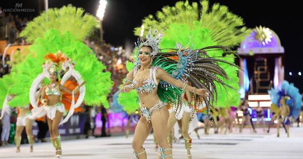 La Nación / Comenzó el Carnaval encarnaceno 2023 - OJO Galería