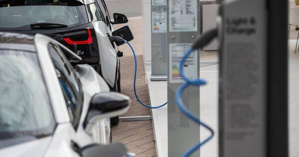 La Nación / La revolución de los coches eléctricos se acelera