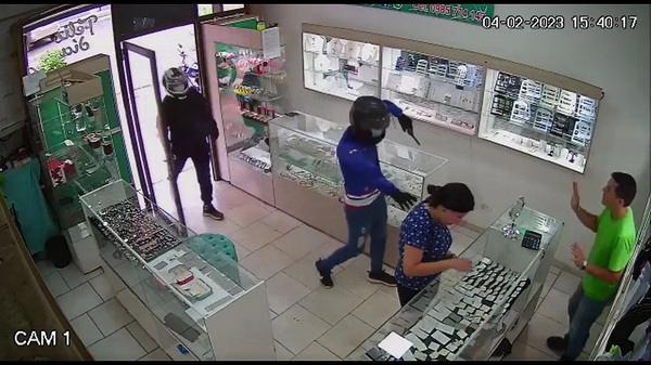 Asaltan una joyería en Encarnación - Noticias Paraguay