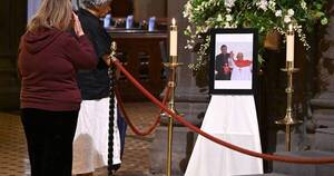La Nación / Papa lamenta que muerte de Benedicto XVI haya sido “instrumentalizada”