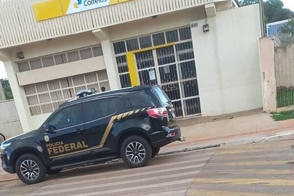 Agente de la Policía Federal sufre robo de su arma y patrullera - Radio Imperio