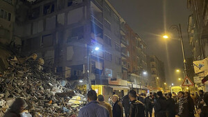 Diario HOY | Italia emite alerta de tsunami tras el fuerte terremoto en Turquía