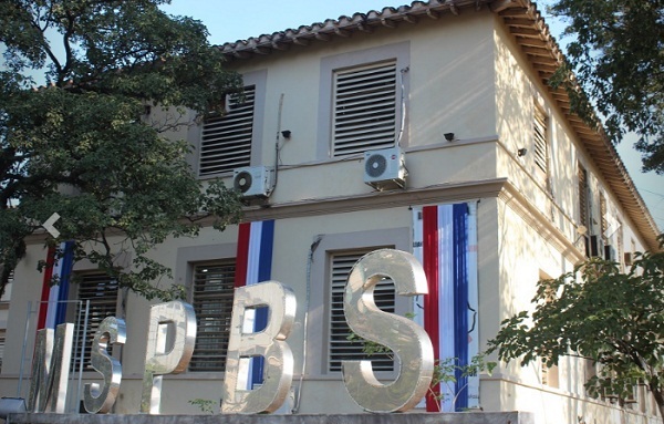 Hospitales reorganizan servicios para atender casos febriles
