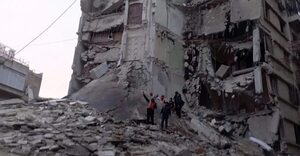 Testigo del terremoto en el norte de Siria: “Muchos edificios se derrumbaron” - Mundo - ABC Color