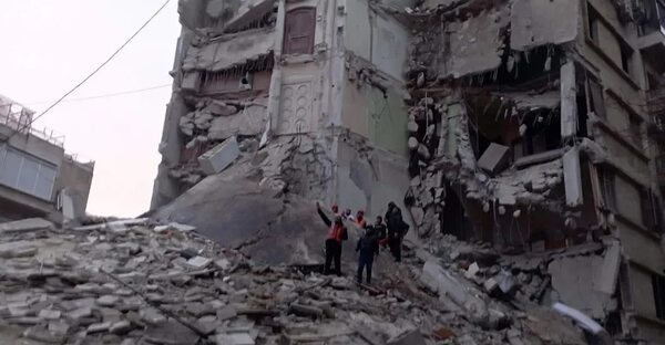 Testigo del terremoto en el norte de Siria: “Muchos edificios se derrumbaron” - Mundo - ABC Color
