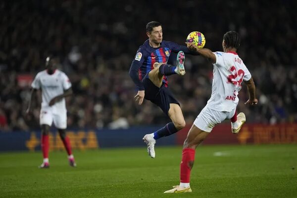 Barcelona saca 8 puntos de ventaja al Real Madrid - Fútbol Internacional - ABC Color