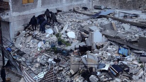 783 muertos en Siria luego de terremoto