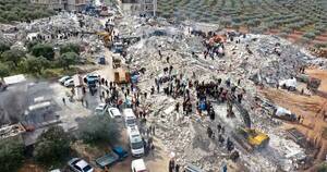 La Nación / Sismo en Turquía derrumbó casi 3.000 edificios y dejó 5.400 heridos