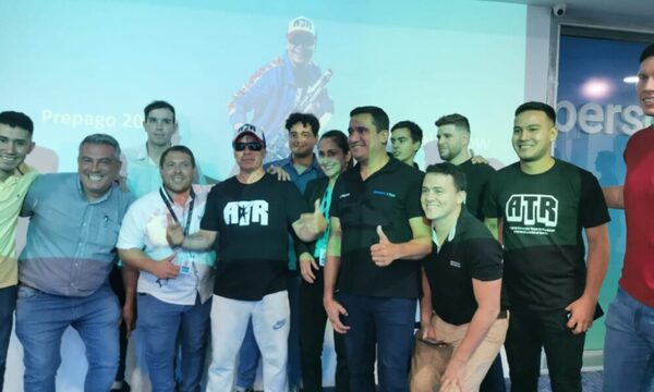 ¡PABLITO LESCANO Y EL EQUIPO COMERCIAL DE PERSONAL COMPARTIERON LA TARDE EN EL EVENTO DE LANZAMIENTO DE LA NUEVA OFERTA PARA SUS CLIENTES PREPAGO!