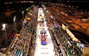 Primera fecha del carnaval encarnaceno tuvo sambódromo lleno – Prensa 5