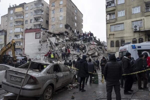 Videos muestran el desastre causado por el sismo en Turquía - Mundo - ABC Color