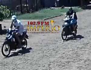 Roban motocicleta de una mujer mientras realizaba compras en un local comercial - Radio Imperio