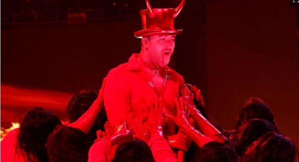 Acusan a Sam Smith de satanismo por musical con Kim Petras en los Grammys