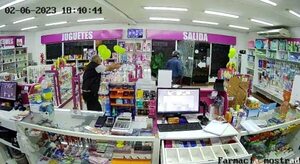 Video: guardia de farmacia repele a tiros a ladrones en Limpio - Policiales - ABC Color