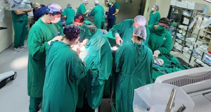 Operan de tumor a mujer mientras da a luz - Noticiero Paraguay