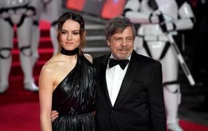 “Luke Skywalker” subastará carteles de Star Wars para ayudar a Ucrania - Cine y TV - ABC Color