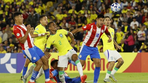 Paraguay sucumbe ante Brasil y se complica aún más