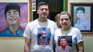 “Disfrutaron al asesinar a mi hijo llamándolo negro de m…”
