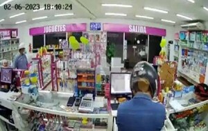 Guardia se enfrenta a delincuentes y frustra robo en una farmacia en Limpio – Prensa 5