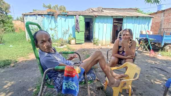 Anciano con parálisis reclama cobro de pensión alimentaria - La Clave