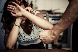 Un potencial agresor planea y avisa antes de violentar a la mujer, advierte sicólogo  – Prensa 5