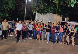 Kapeto Cano comparte con vecinos de Hernandarias y Ciudad del Este | DIARIO PRIMERA PLANA