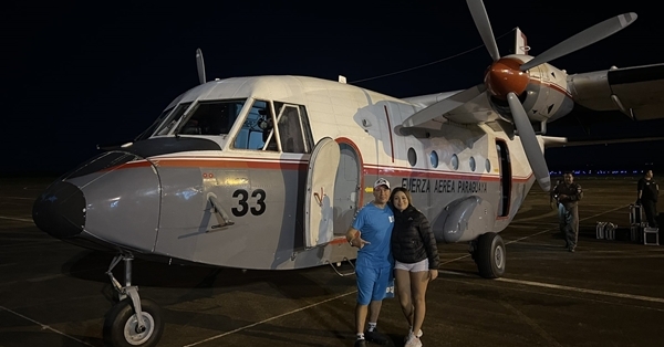 Pablito Lescano criticado por usar avioneta de la Fuerza Aérea para su show