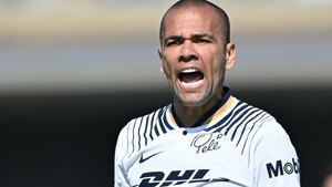 Le niegan la libertad condicional a Dani Alves y seguirá en prisión