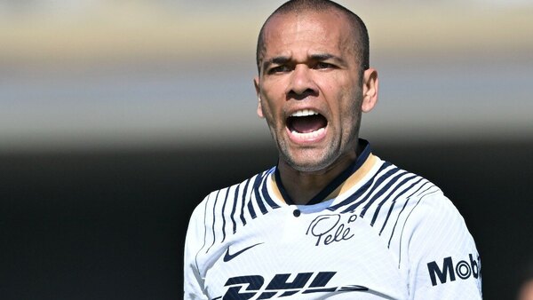 Le niegan la libertad condicional a Dani Alves y seguirá en prisión