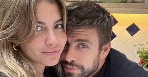 ¡Claramente no vio el cartel! La novia de Piqué hizo un papelón en la vía pública