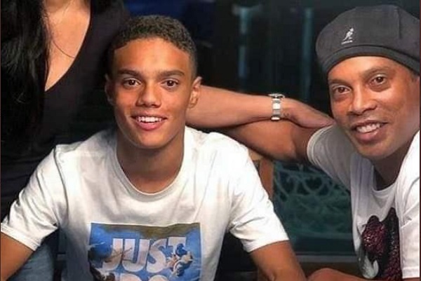 Ronaldinho revela que su hijo jugará por el Barcelona - La Prensa Futbolera