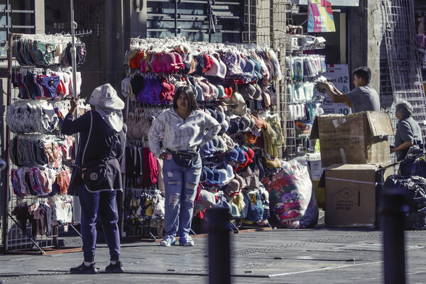 La OIT dice que Latinoamérica tiene un mercado laboral "altamente complejo" en 2023 - MarketData