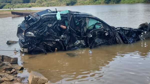Trágico accidente en zona del río Tebicuary con tres fallecidos •