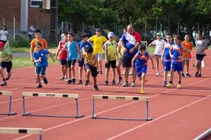 Atletismo: Confraternidad entre menores - Polideportivo - ABC Color