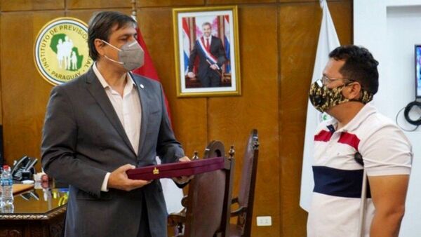 Certificados mau: IPS, mudo ante denuncias contra su funcionario
