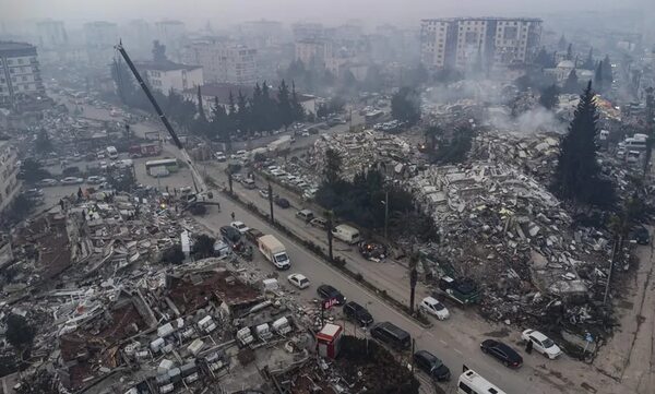 Suben a 9.200 los muertos en Turquía y Siria por los terremotos - Mundo - ABC Color