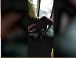 Pervertido en el colectivo: ¡sacó su ma'era, apoyó por una mujer y la empezó a tocar!