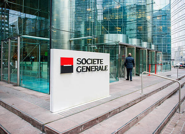 Société Générale reduce su beneficio un 64% por la venta de su filial rusa - Revista PLUS