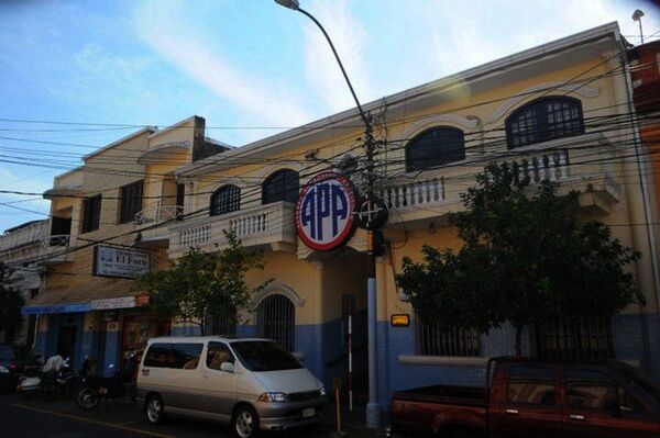 Denuncian supuestas irregularidades en APA | 1000 Noticias