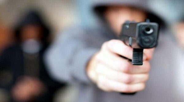 Hombre redujo a delincuente que intentó asaltarlo con una pistola de juguete