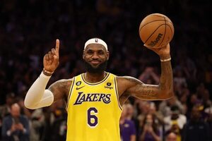 LeBron James: “Sé que puedo jugar un par de años más” - Básquetbol - ABC Color