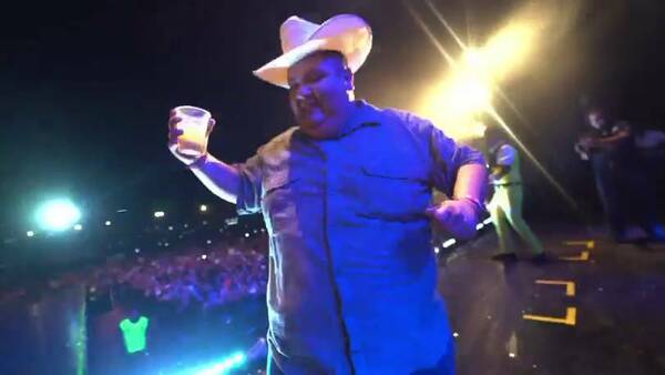 ¿Quién fue este "Sergio el bailador" que irrumpió en el show de Bronco?