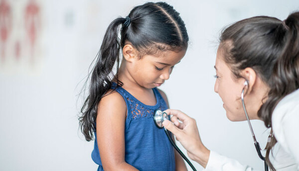 Cardióloga recuerda la importancia de un chequeo médico antes de iniciar las clases - trece