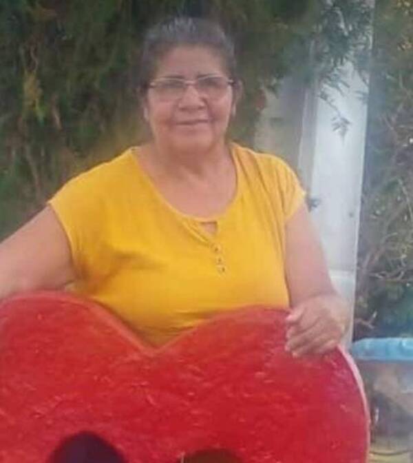 Una mujer de 60 años quiere conocer a su papá de quien se separó a los tres añitos