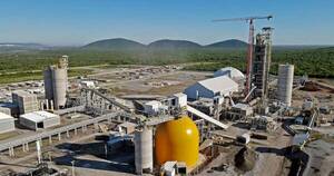 La Nación / Cecon produce casi 5.000 bolsas de cemento por hora
