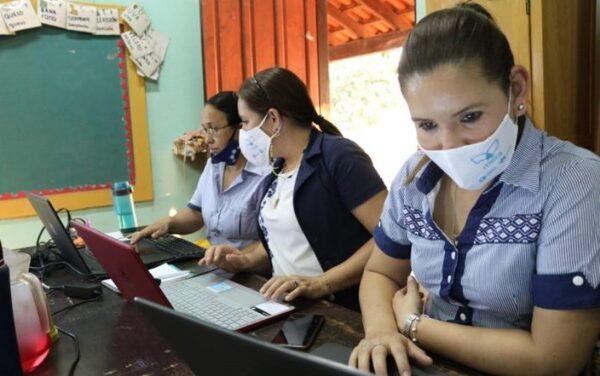 Arrancó la capacitación a 6.500 docentes en alfabetización digital | Lambaré Informativo