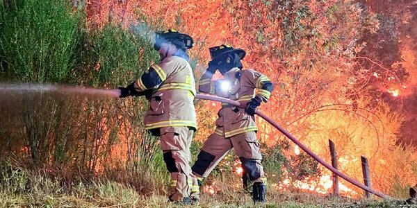 Altas temperaturas empeoran panorama de incendios en Chile