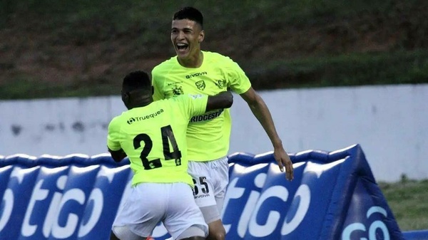 Atendé la selección que buscaría nacionalizar ¡a un goleador paraguayo!